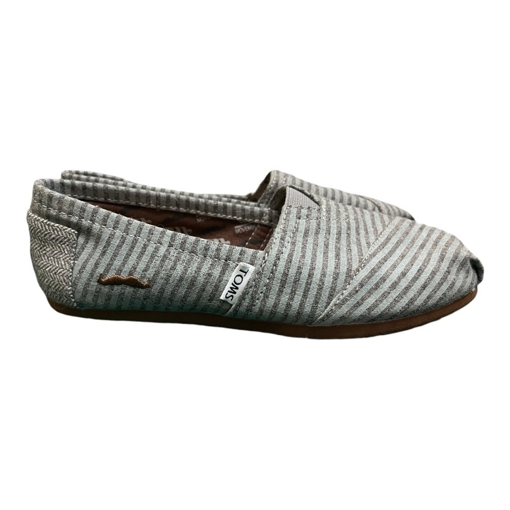 NWOT TOMS Rare Gray Movember shoes